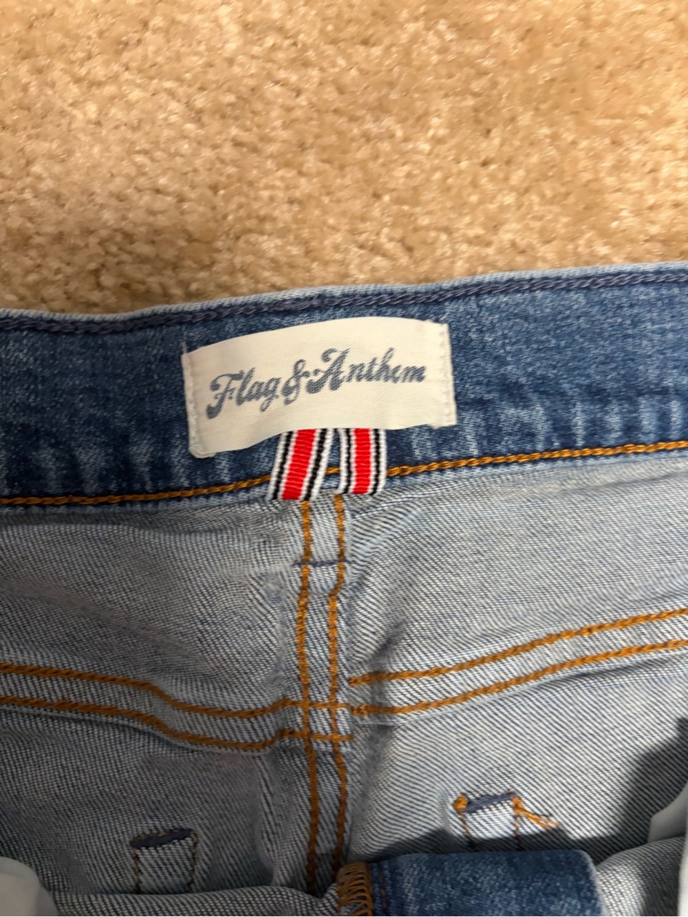 American Eagle Outfitters Men's Straight Jeans in Light and Dark Blue Washes - Picture 3 of 16